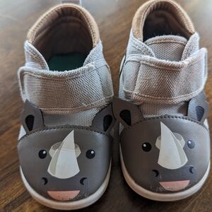 Ikiki Rhino Shoes Size 6 Toddler